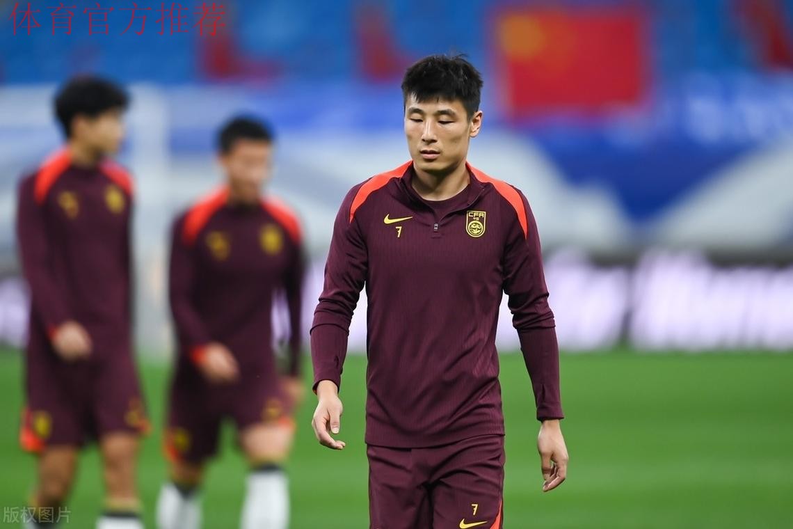 新华社专访武磊:愿意带伤出战,承担更多责任 新华社专访武磊:愿意带伤出战,承担更多责任